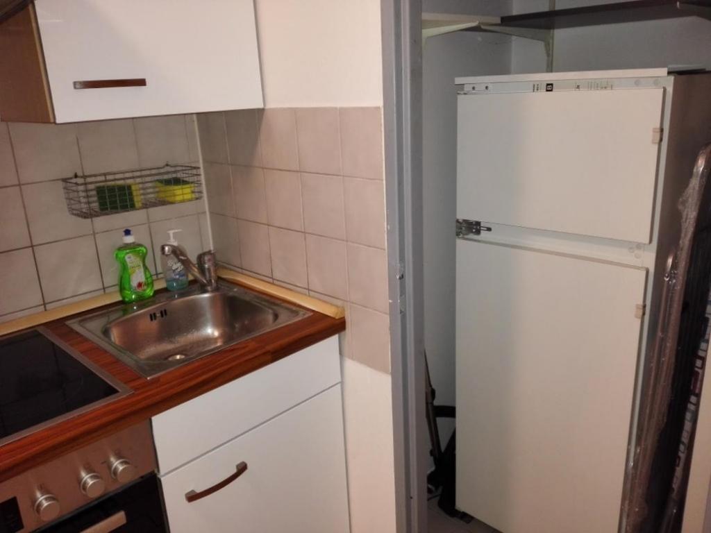 nice flat, 5 min to train, 15 min to city center - 3