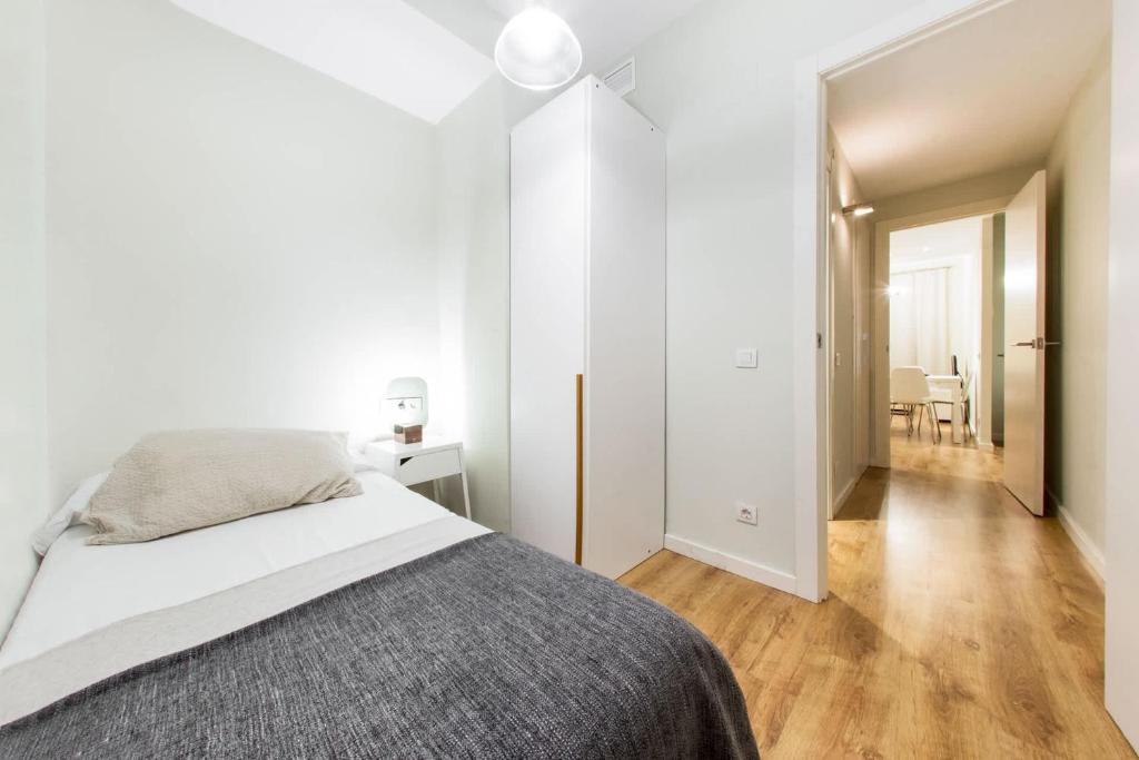 The Collection Barcelona - Centric 2bedroom in Las Ramblas 3 1A - 4