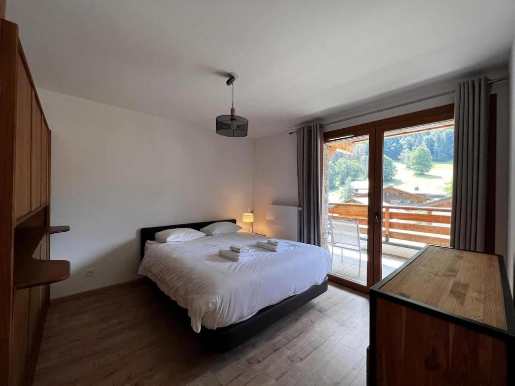 Modern Apartment with Sauna & Large Balcony - 3