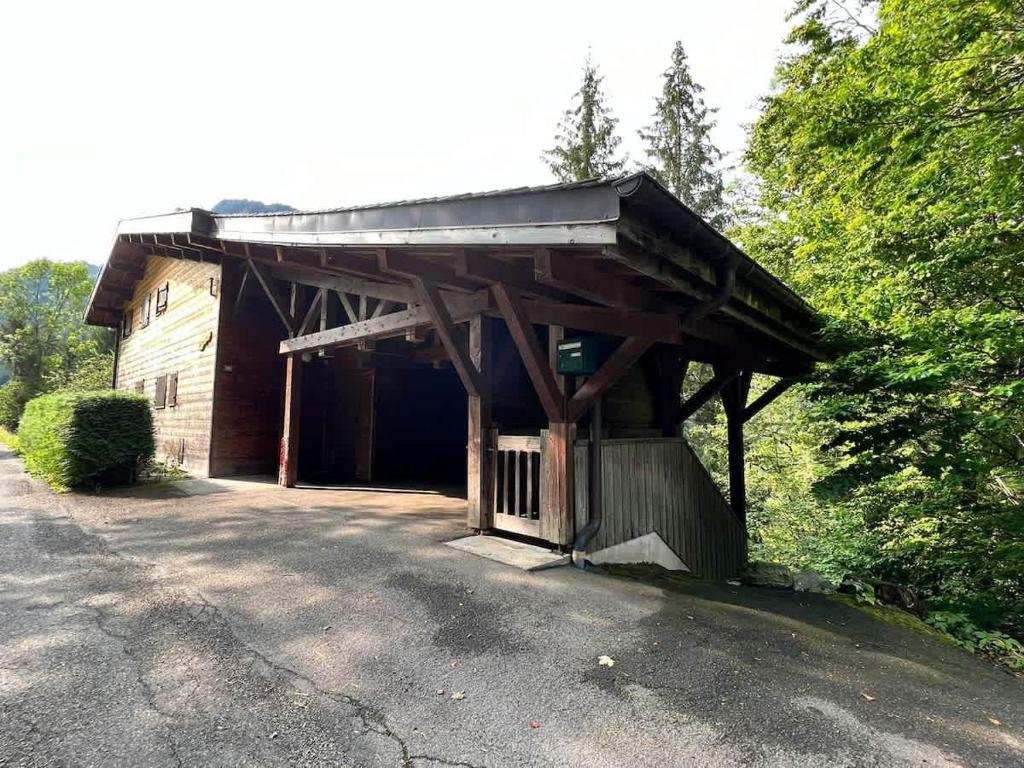 Cosy Apt Close to Ski Lift Easy Access to Town - 1