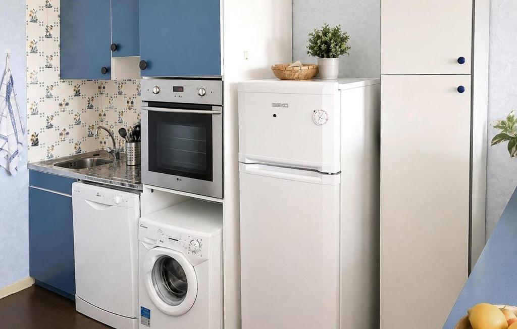 1 Bedroom Beautiful Apartment In La Rochelle - 4