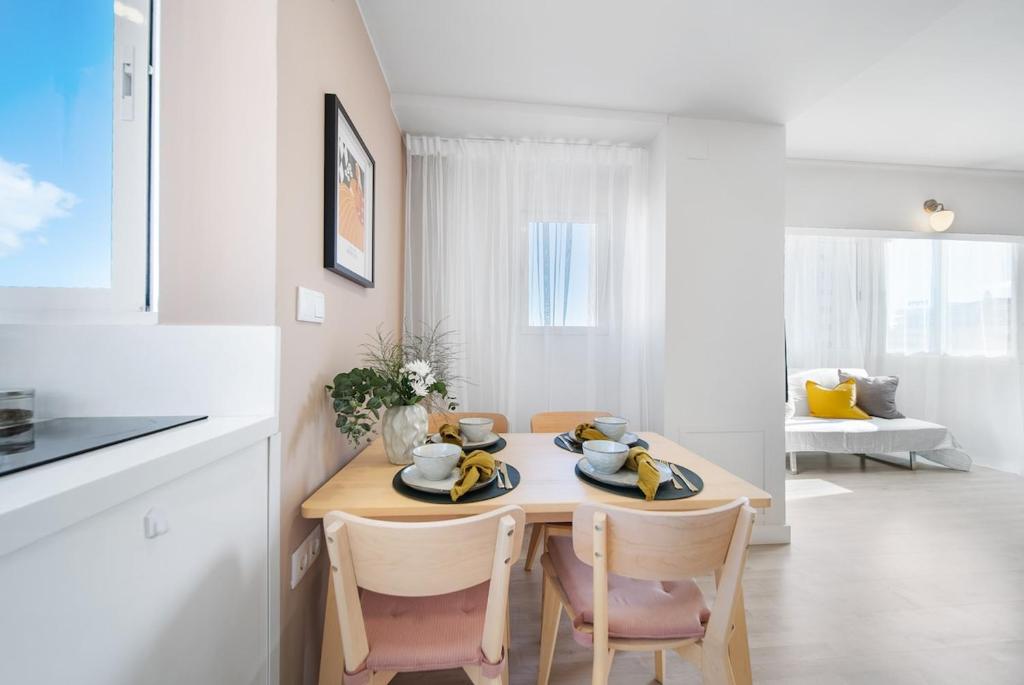 Cozy and Stylish Sea View Apartment, Beach 150m - 2