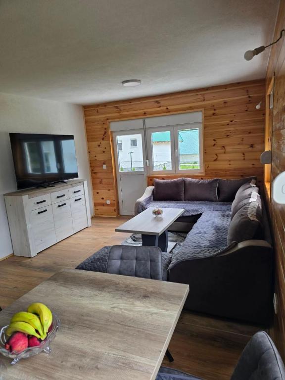 Mountain House 22 - 1