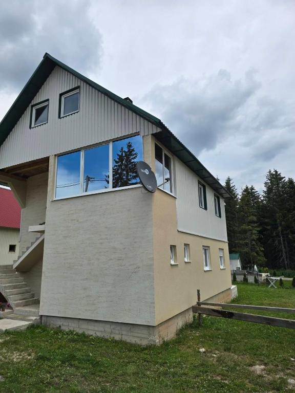 Mountain House 22 - 4