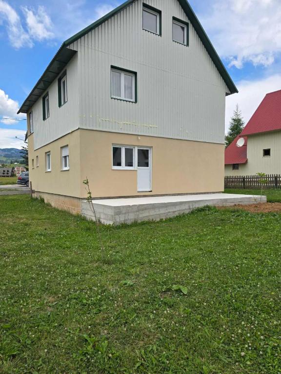 Mountain House 22 - 3