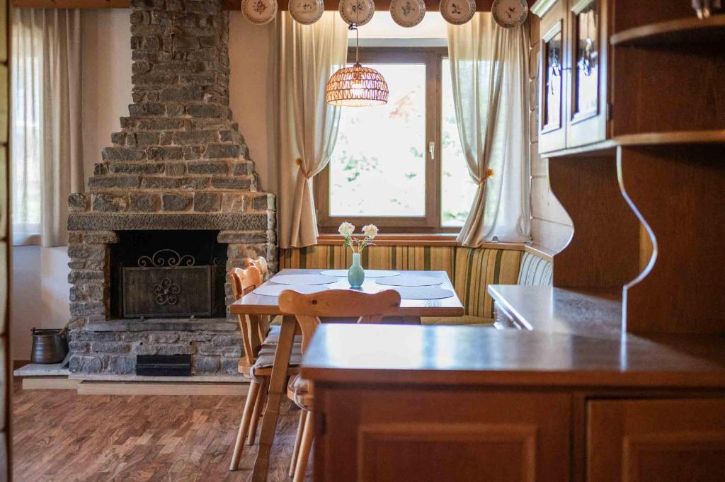 Alpen Suite Apartment - 5