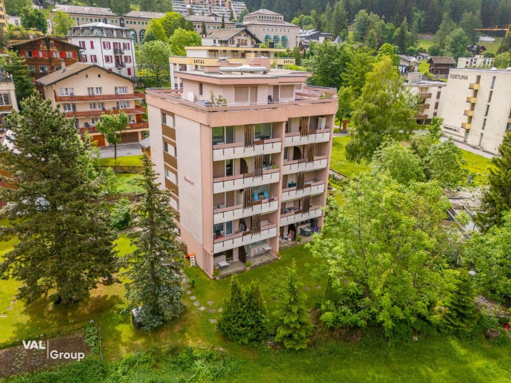 2,5 Zimmer Wohnung Mayenzett zentral mit Balkon - 2