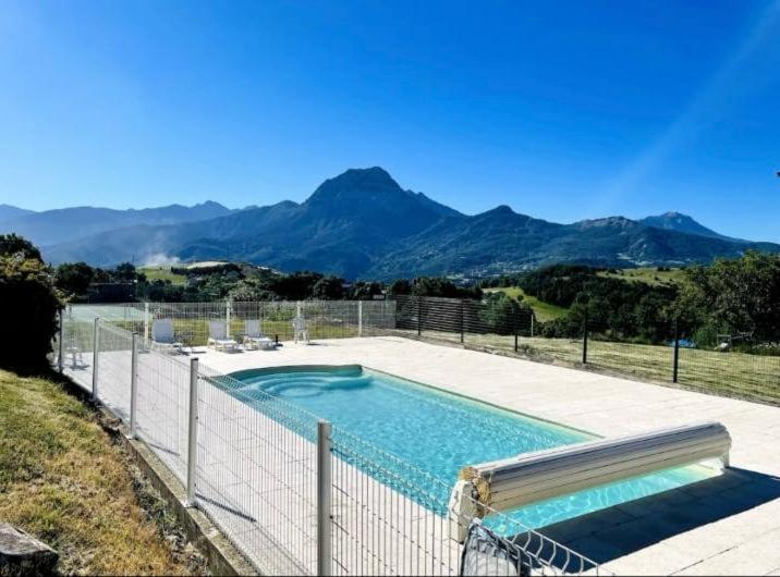 Duplex en montagne piscine et vue panoramique - 1