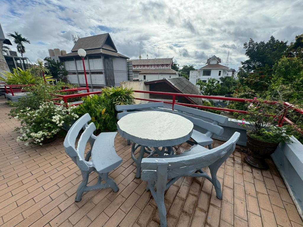 Home Place Hotel