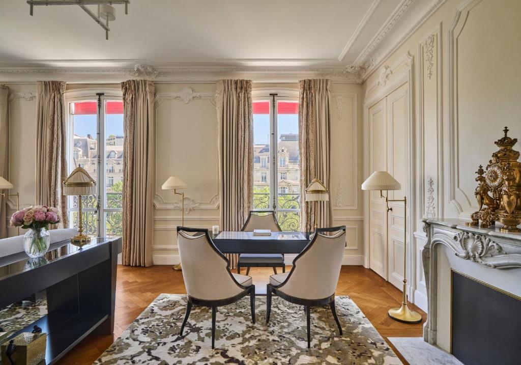 View, Hotel Barriere Le Fouquet's Paris in Paris