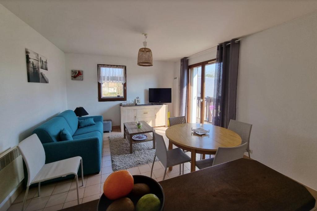 Accommodation just a stone's throw from the sea - 4