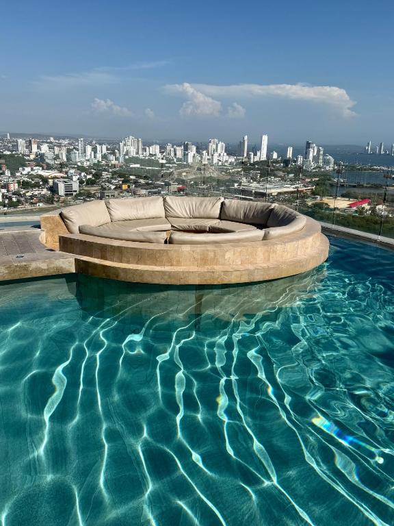 Brand NEW! Ocean front,City 360Views 26FL,FREE Airport pick up by IMZ - 2