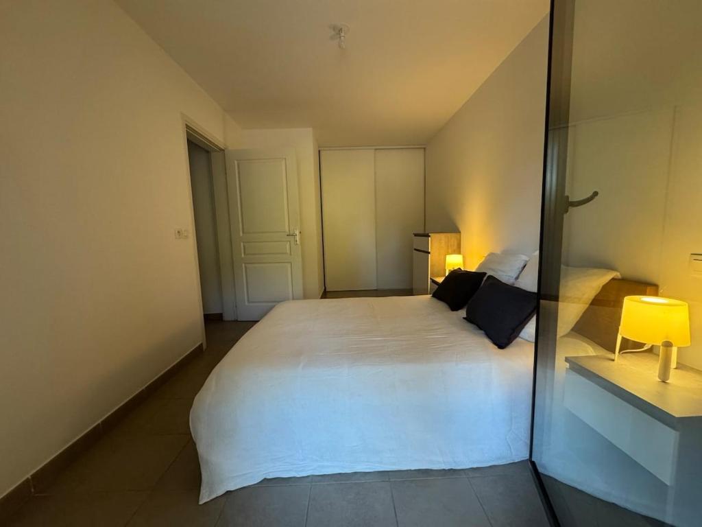 Beautiful, absolutely quiet apartment with WiFi and TV - 5