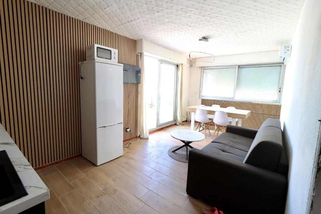 SEA Panorama Completely Renovated Cozy Space, Everything Within Walking Distance - 5
