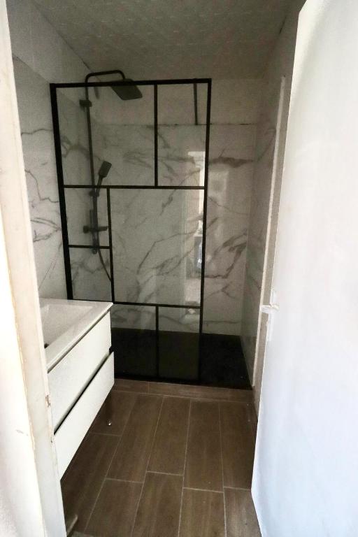 SEA Panorama Completely Renovated Cozy Space, Everything Within Walking Distance - 3