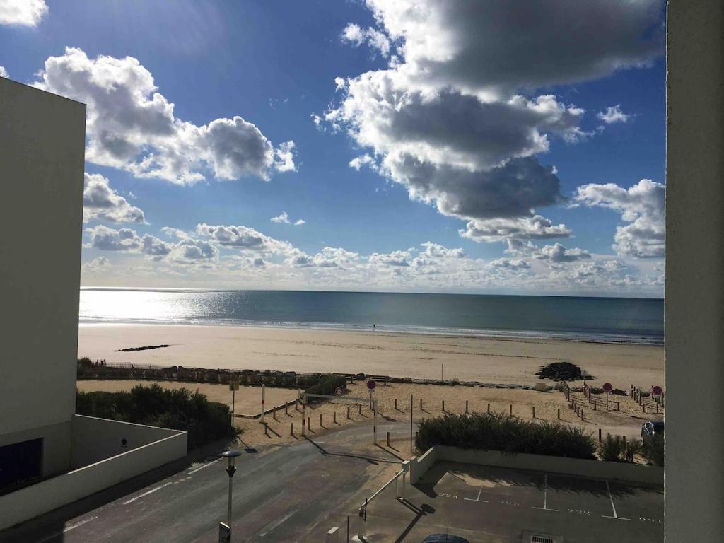 Charmant studio vue sur mer aux pieds de la plage - 1