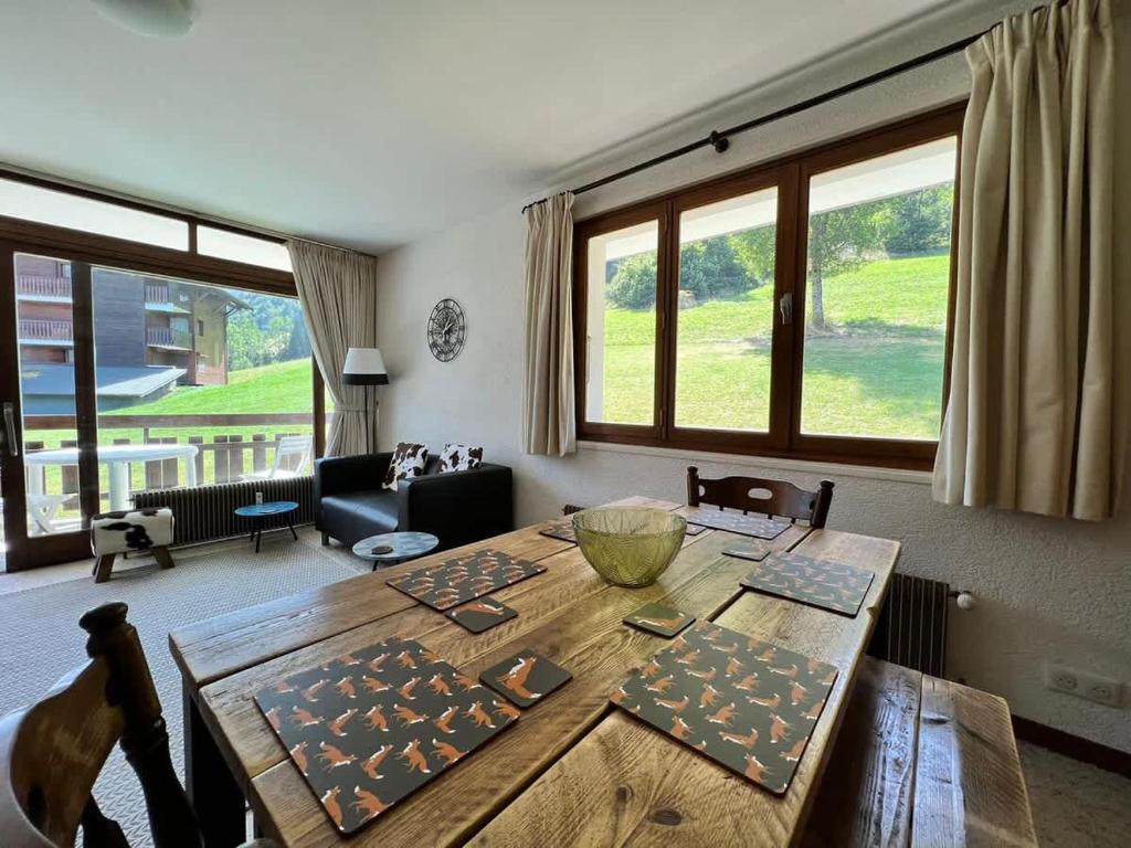 Central Location Walk to Ski Lift Sleeps 5 - 5