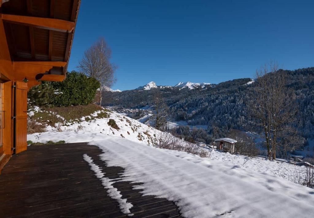 Mountain Chalet with Panoramic Views Sleeps 9 - 3