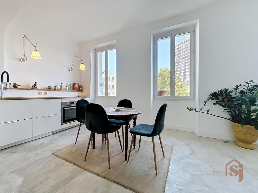 Architect's Apartment - Beach 1min - Modern - 3