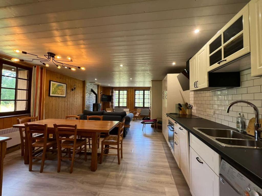 2 Bed Apt Easy access to Les Gets 2 Bathrooms - 2