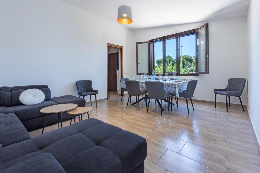 GuestHost - I Mandorli Villa between Sea & Center - 1