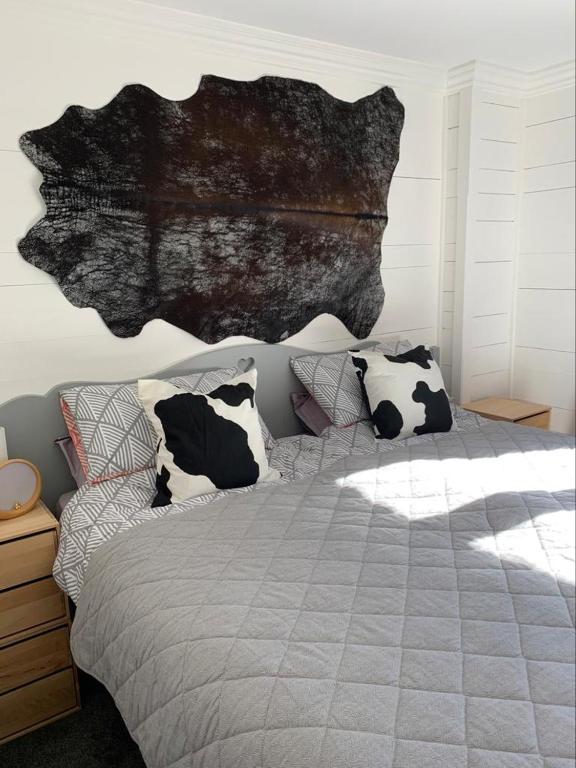 2 Ensuite Bedrooms Walk to town On Bus Route - 5