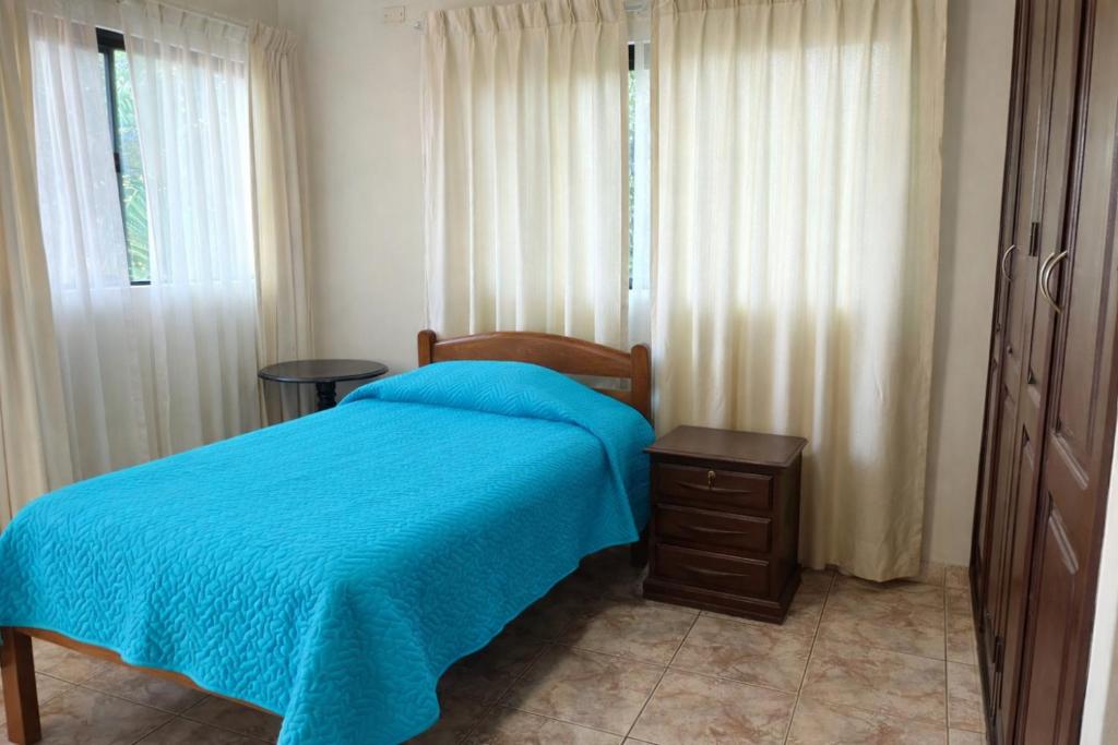 Habitación cómoda con Wife y AC Norte SCZ 2 - 4