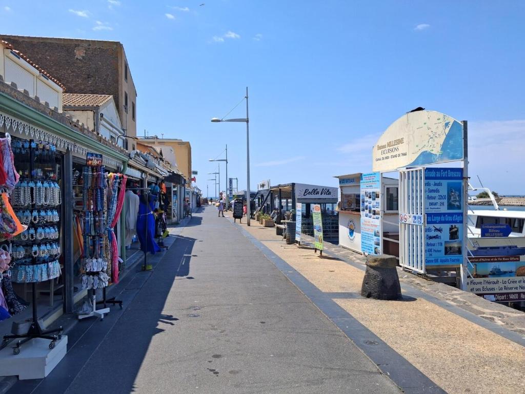 Plage à 100m - Tout à pied - Stationnement gratuit - 3 pers - 3