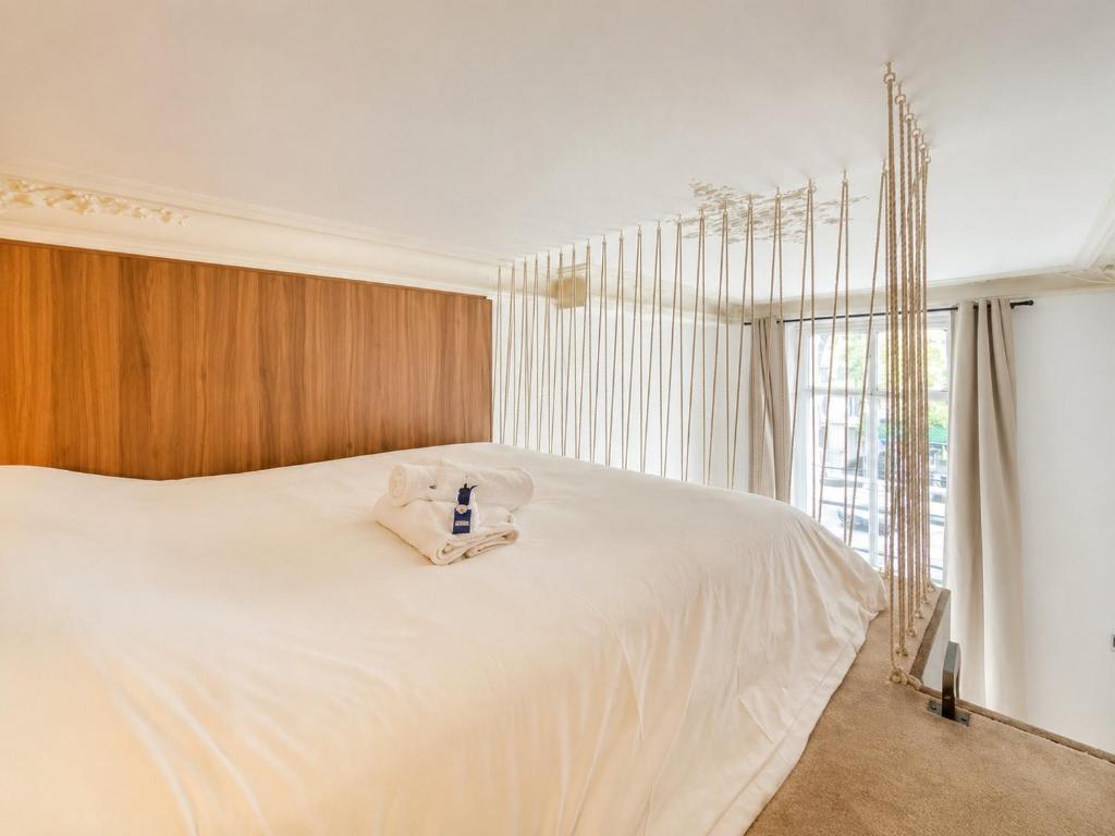 Appartement de standing 2 - tour Eiffel/Invalides - 2