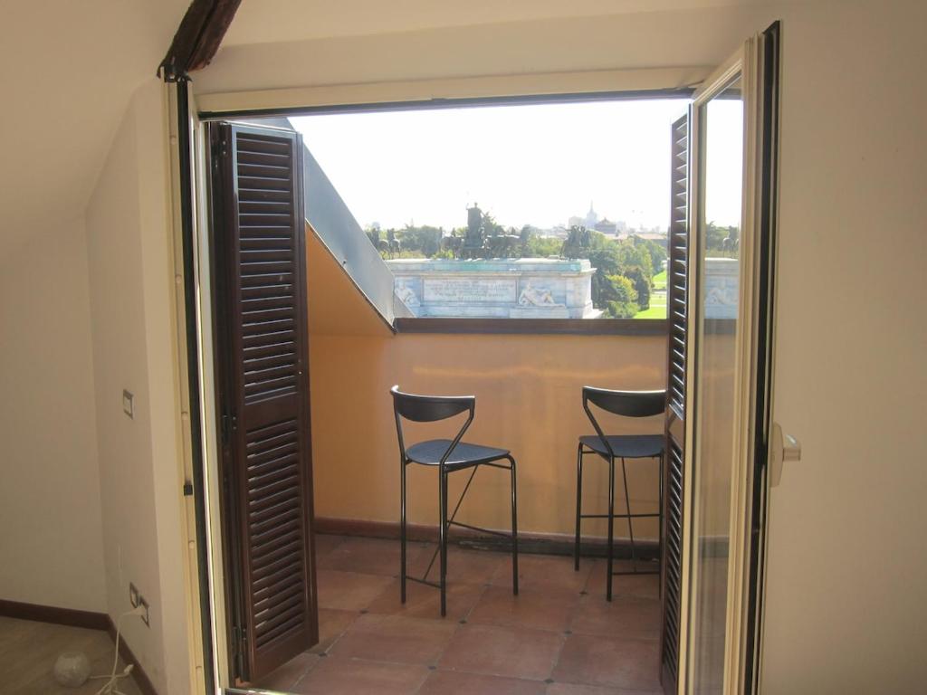 Enchanting Views Rooftop Apartment Prime Location - 2