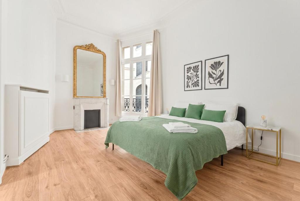 Luxurious Apartment in Faubourg - 1