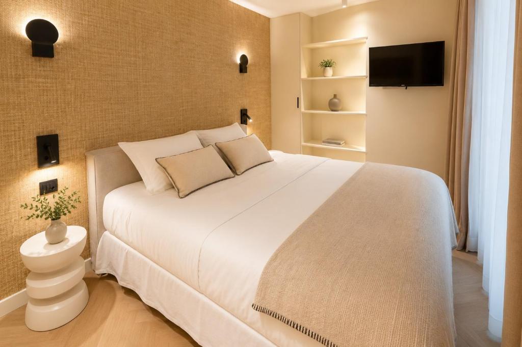 Basfroi Cosy Apartment 1 - 3