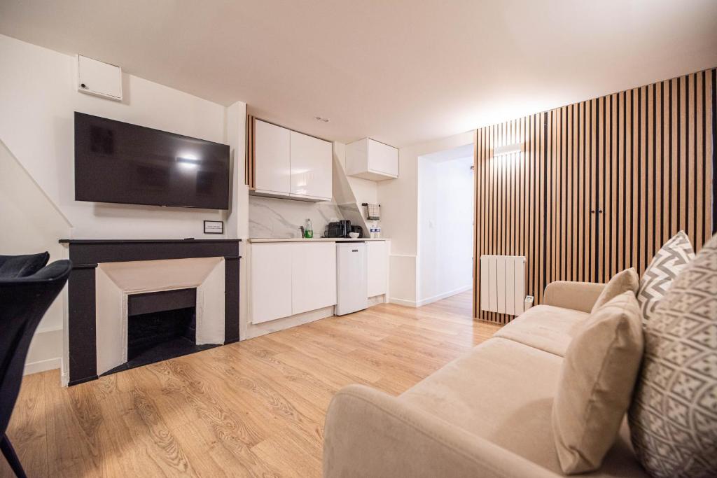 Lovely Home by Louvre & Palais Royal - 2