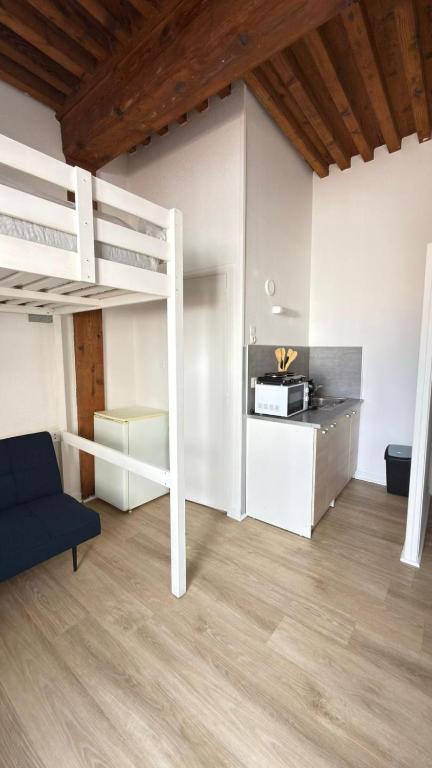 Séjour lyonnais idéal dans un studio cosy à Valmy - 4