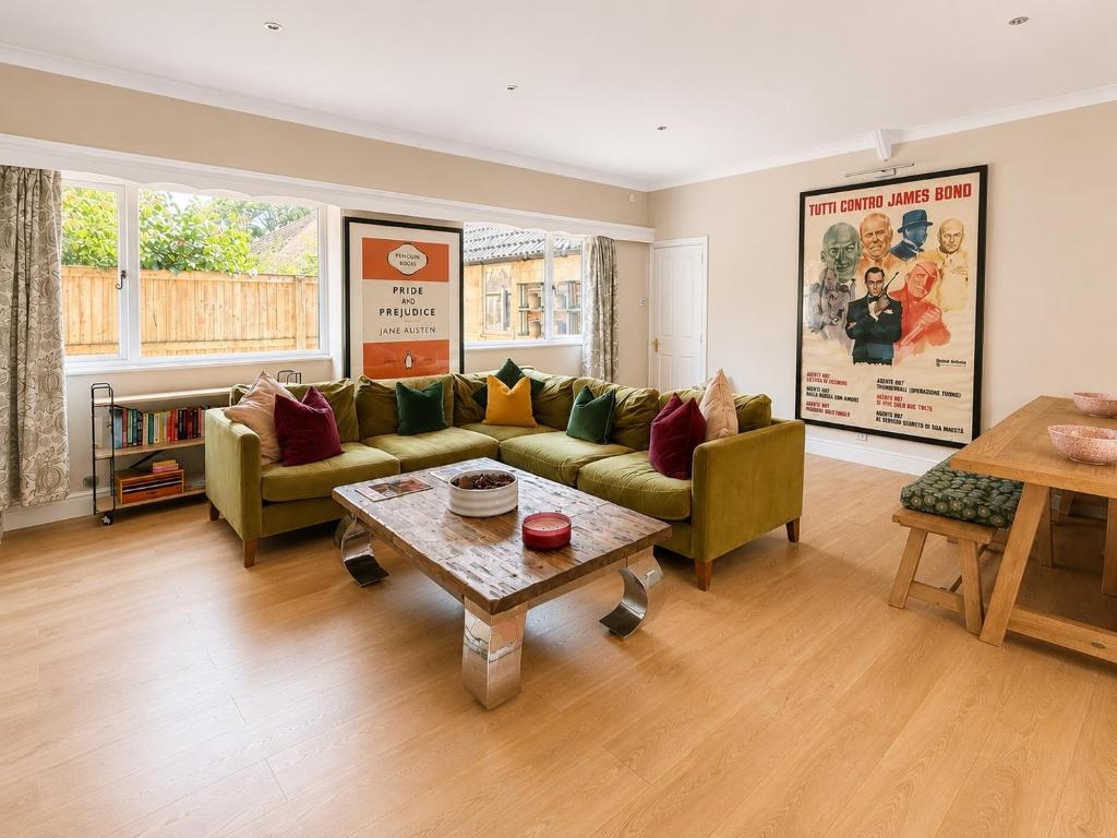 Spacious Country Cottage, Westwood - pet-friendly stay