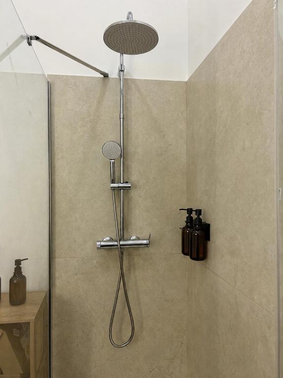 Appartement rénové avec balcon au cœur d Avignon - 4
