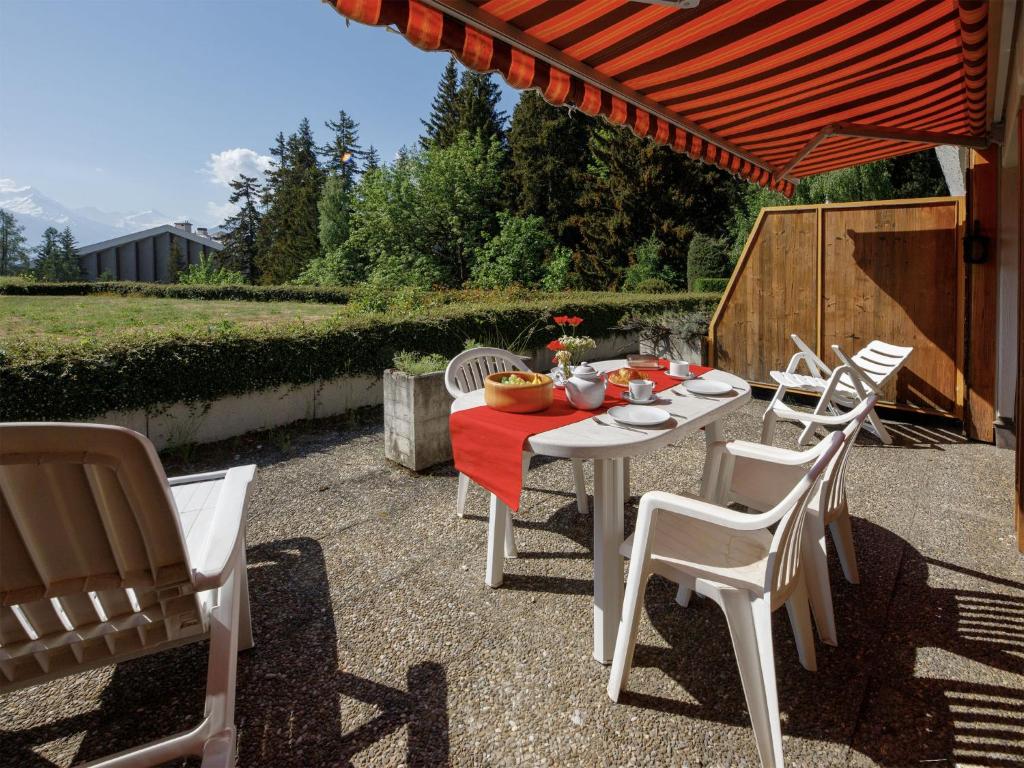 Studio Terrasse Des Alpes 615 by Interhome - 4