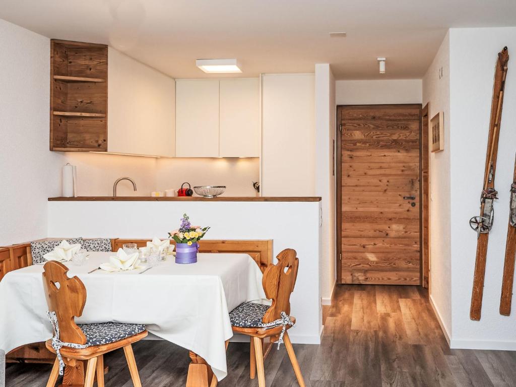 Apartment Chesa Palüdin 10 - Pontresina by Interhome - 2