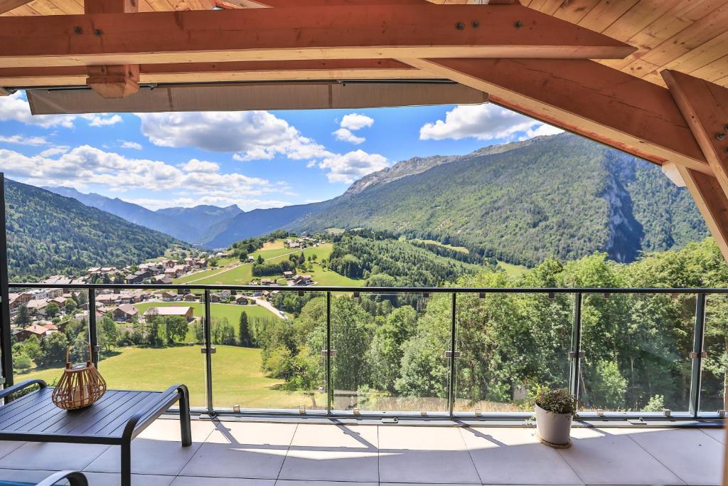 Le Balcon des Aiguilles - vue montagne - AravisTour - 2