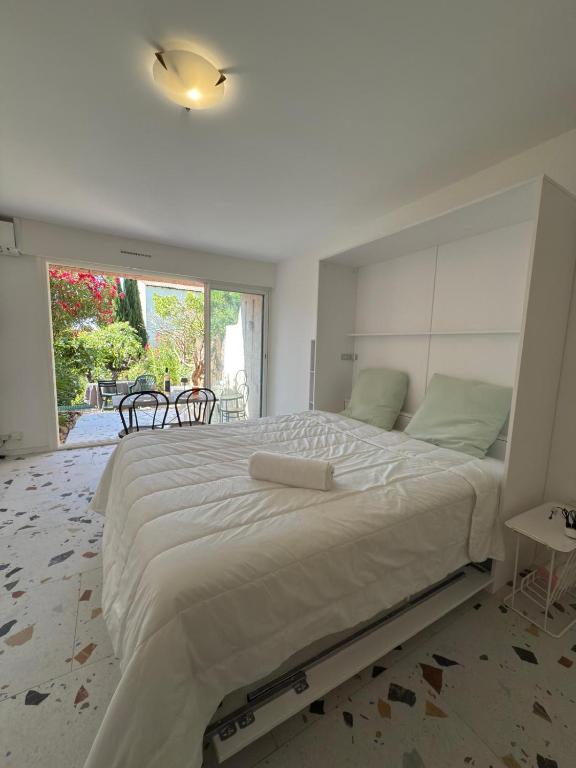 Le petit bleu - appartement Piscine & Plage au coeur de La Ciotat - 2