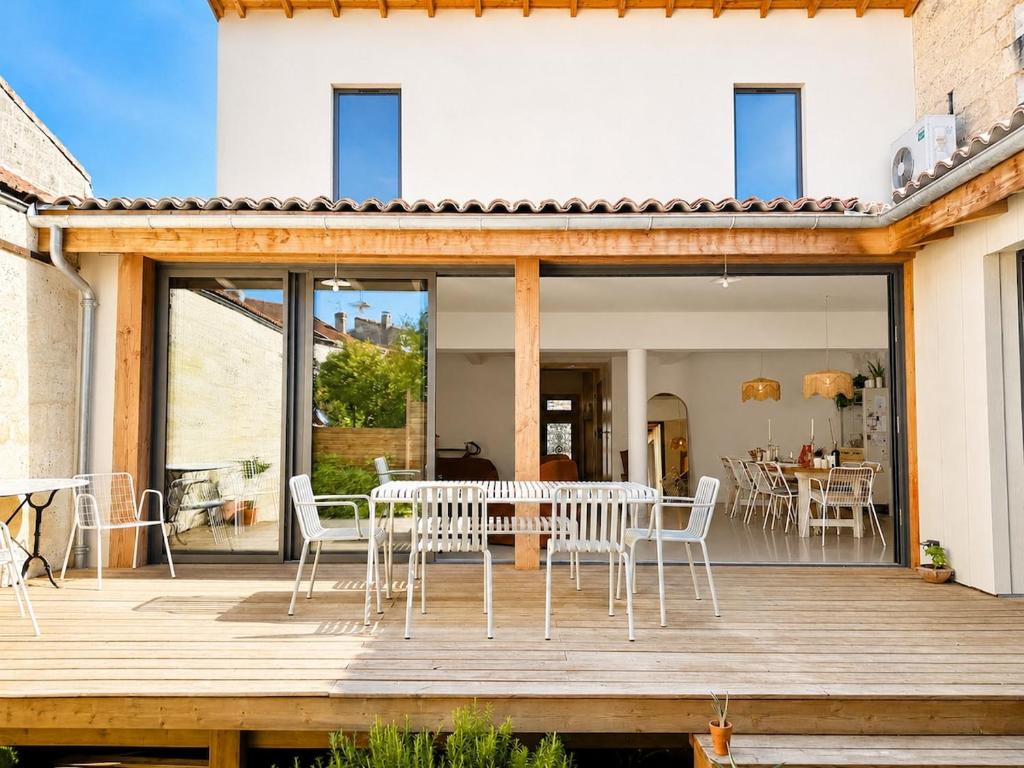 House for 10 people - private garden - AC - 2
