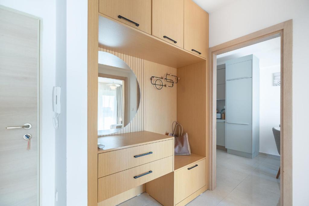 Refined 1bd apartment with an outdoor pool - 5