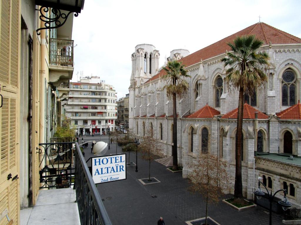 2 Bis Avenue Du Petit Fabron Nice Hostels with a kitchen in Nice, France - price from $16, reviews | Planet  of Hotels
