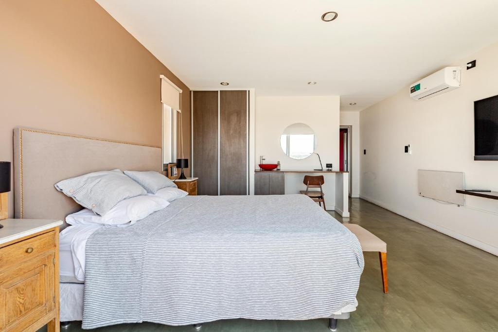 Habitación en Suite, Casa Laderas de Chacras de Coria - 2