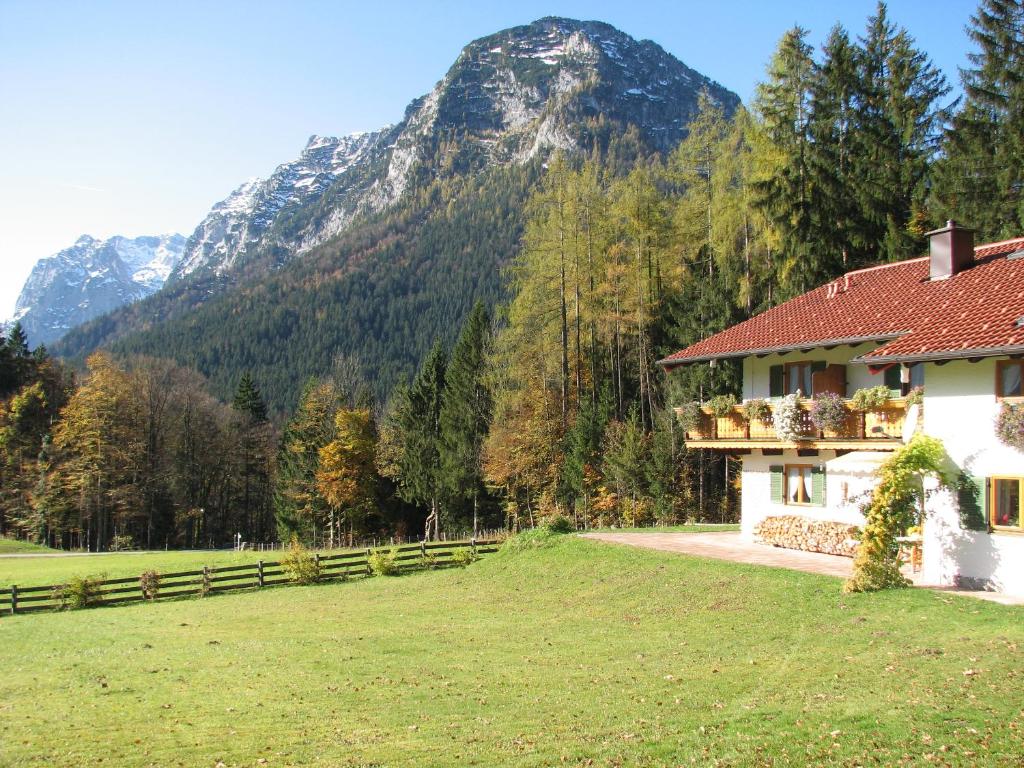 Landhaus am Waldrand photo