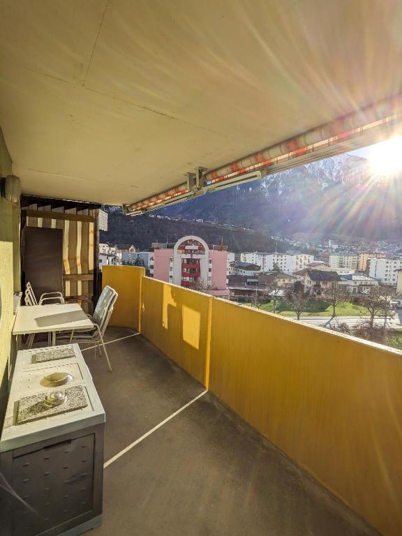 Apartment Above the Rooftops - Mountain Panorama - 3
