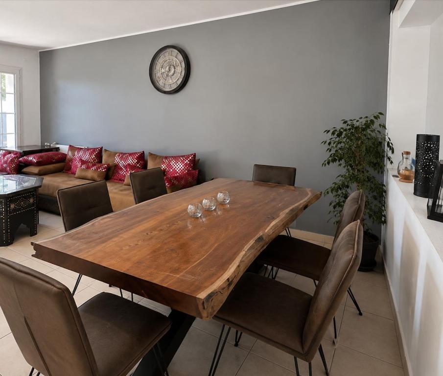 Villa avec piscine 10x5m à Narbonne- 6 personnes - 3 chambres - climatisation - 3