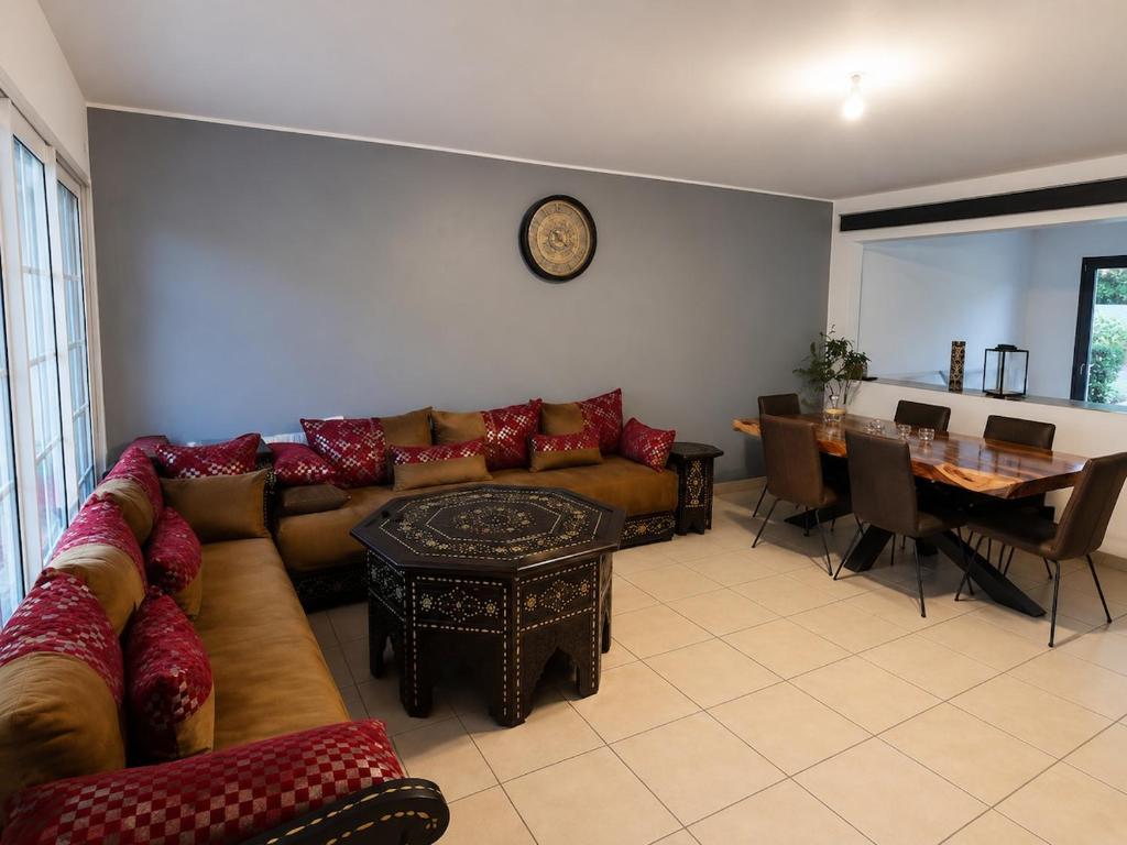 Villa avec piscine 10x5m à Narbonne- 6 personnes - 3 chambres - climatisation - 4