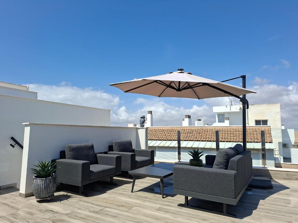 Penthouse-Pool-Jacuzzi-Gym-Sauna- Beach PMT41 - 2