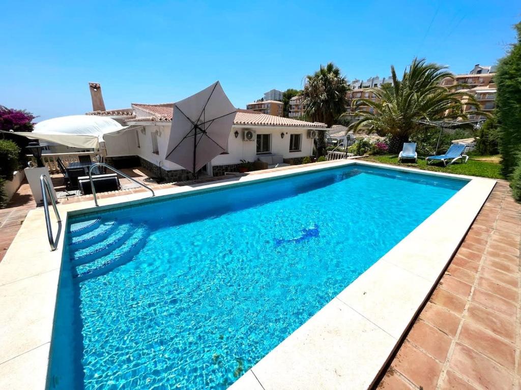 Family Villa Pool Sea Views & Walk to Beach - 3